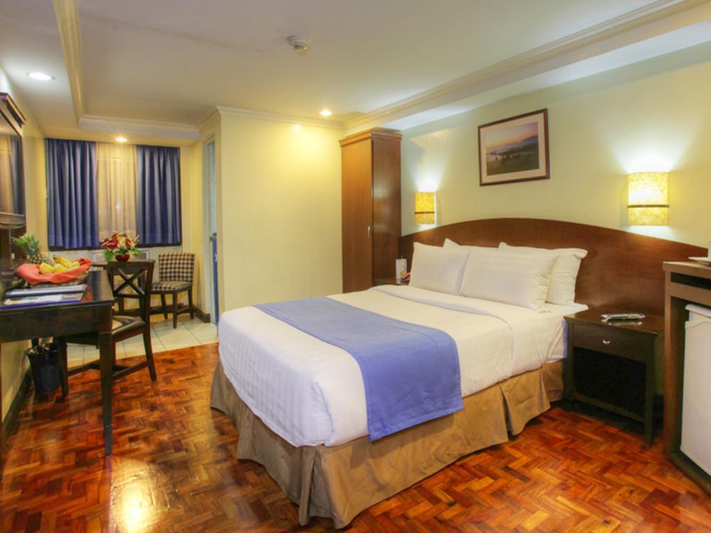 Fersal Hotel - Манила Екстериор снимка