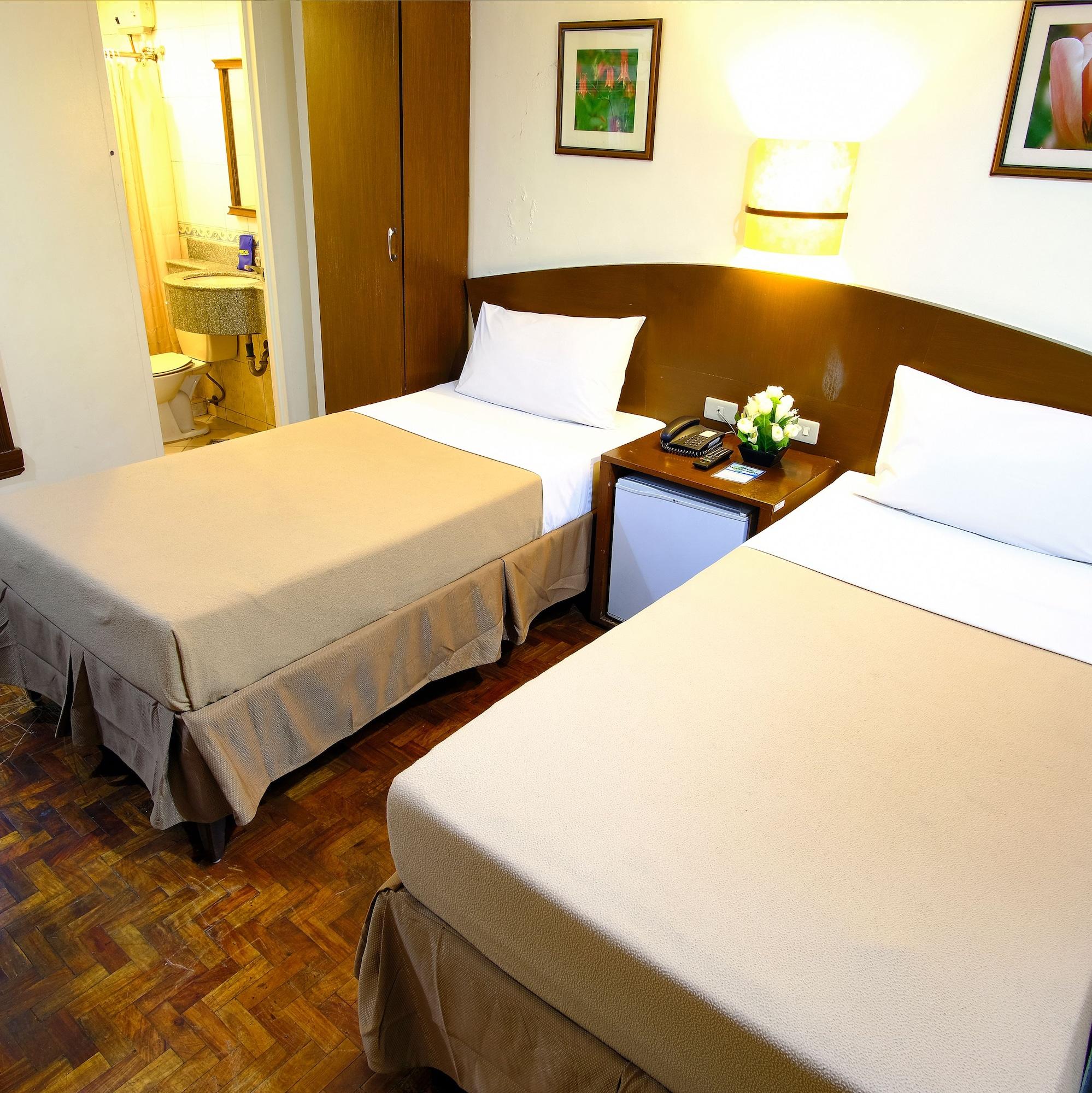 Fersal Hotel - Манила Екстериор снимка