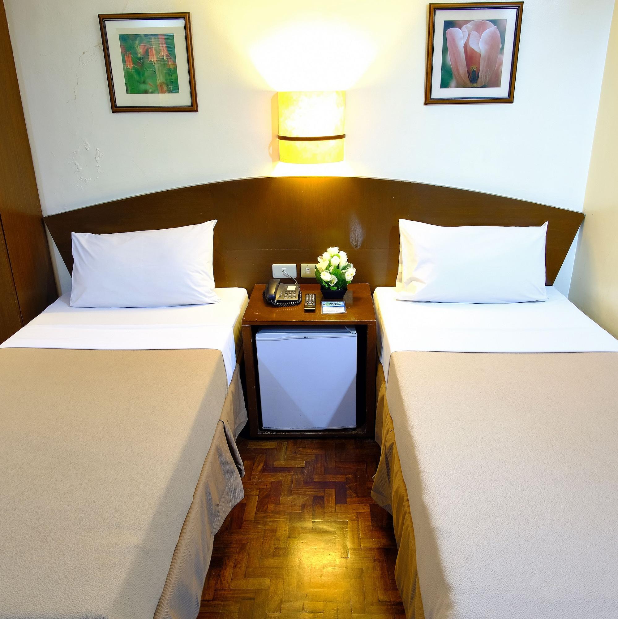 Fersal Hotel - Манила Екстериор снимка