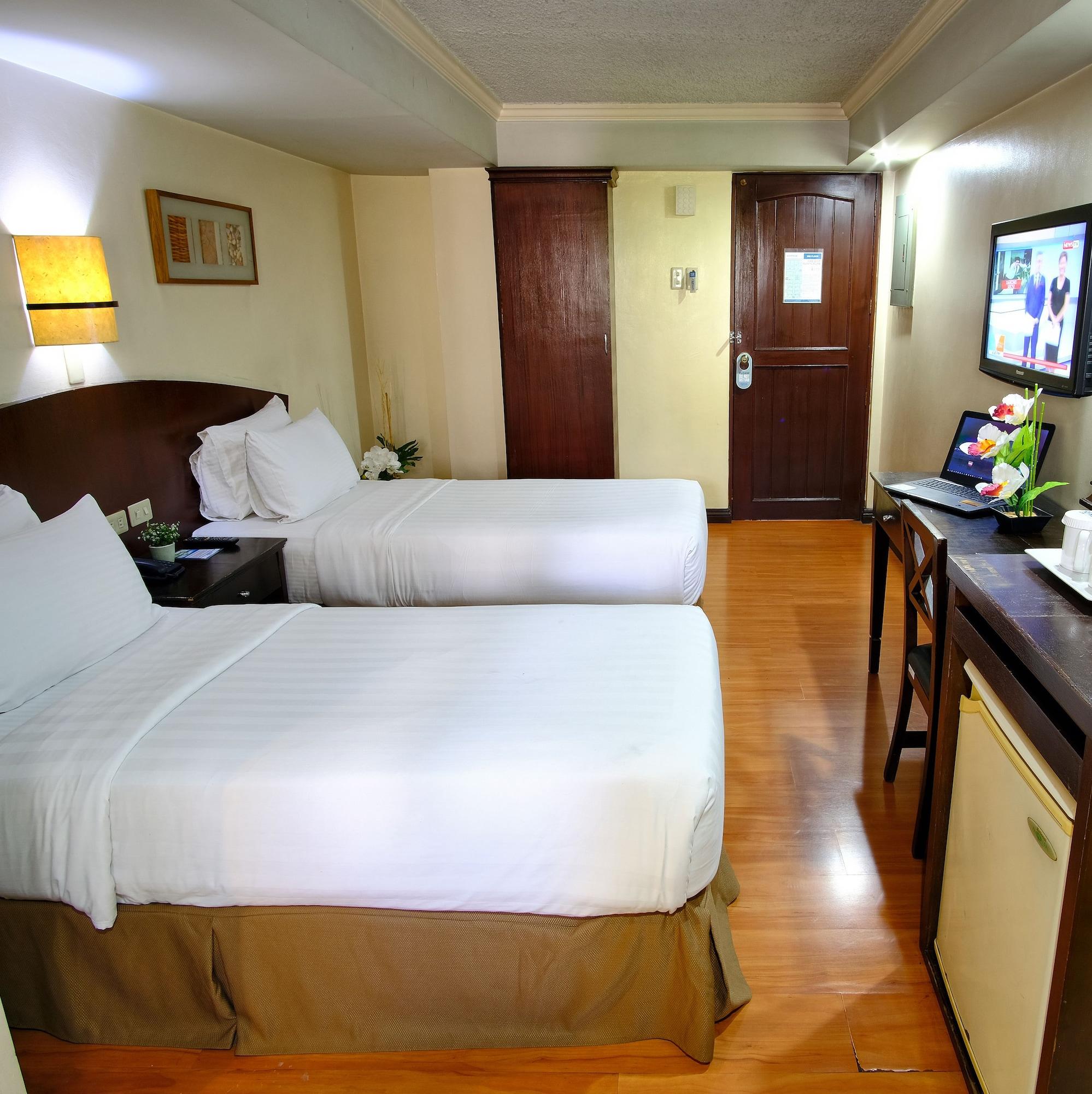 Fersal Hotel - Манила Екстериор снимка