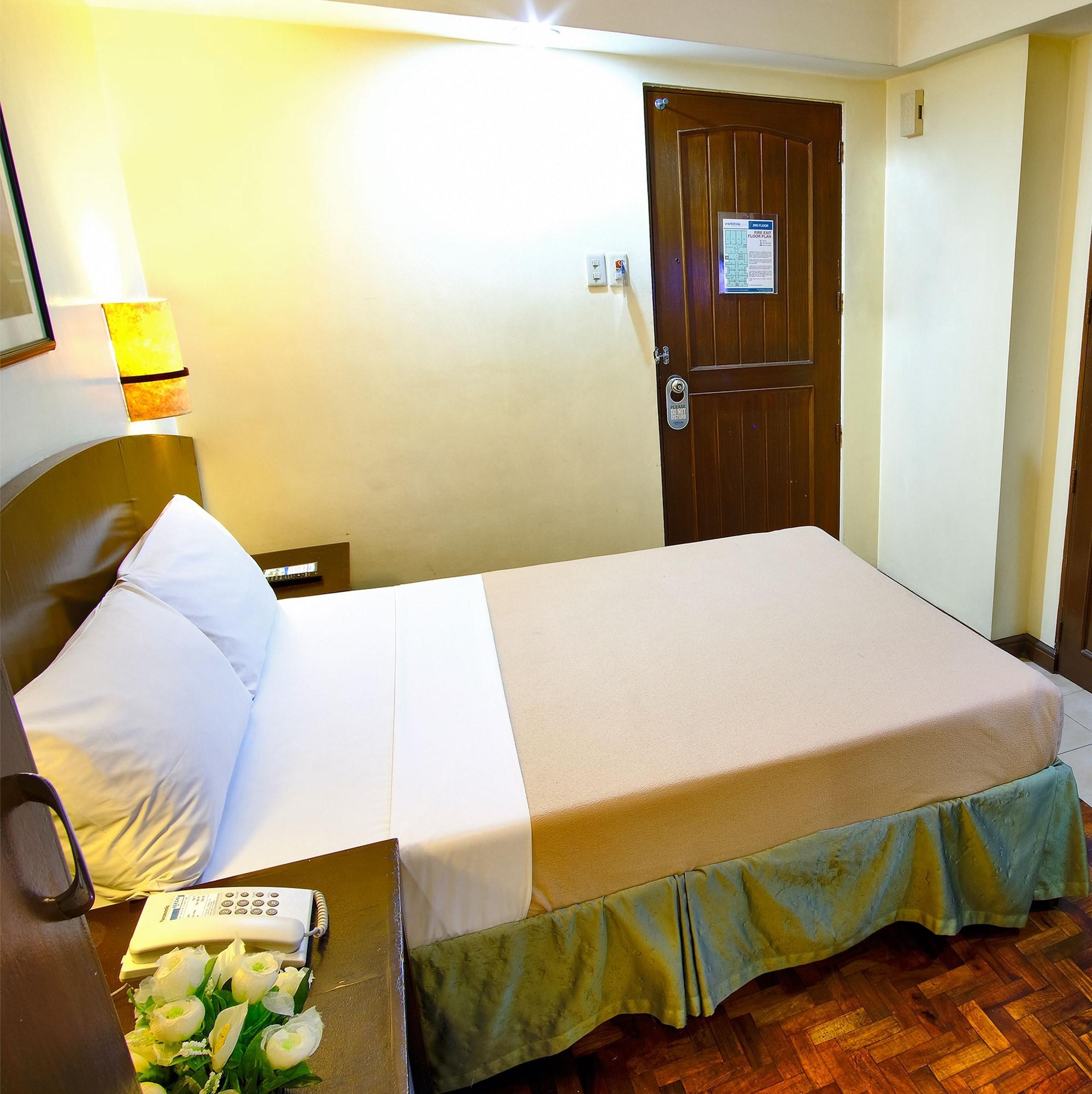 Fersal Hotel - Манила Екстериор снимка