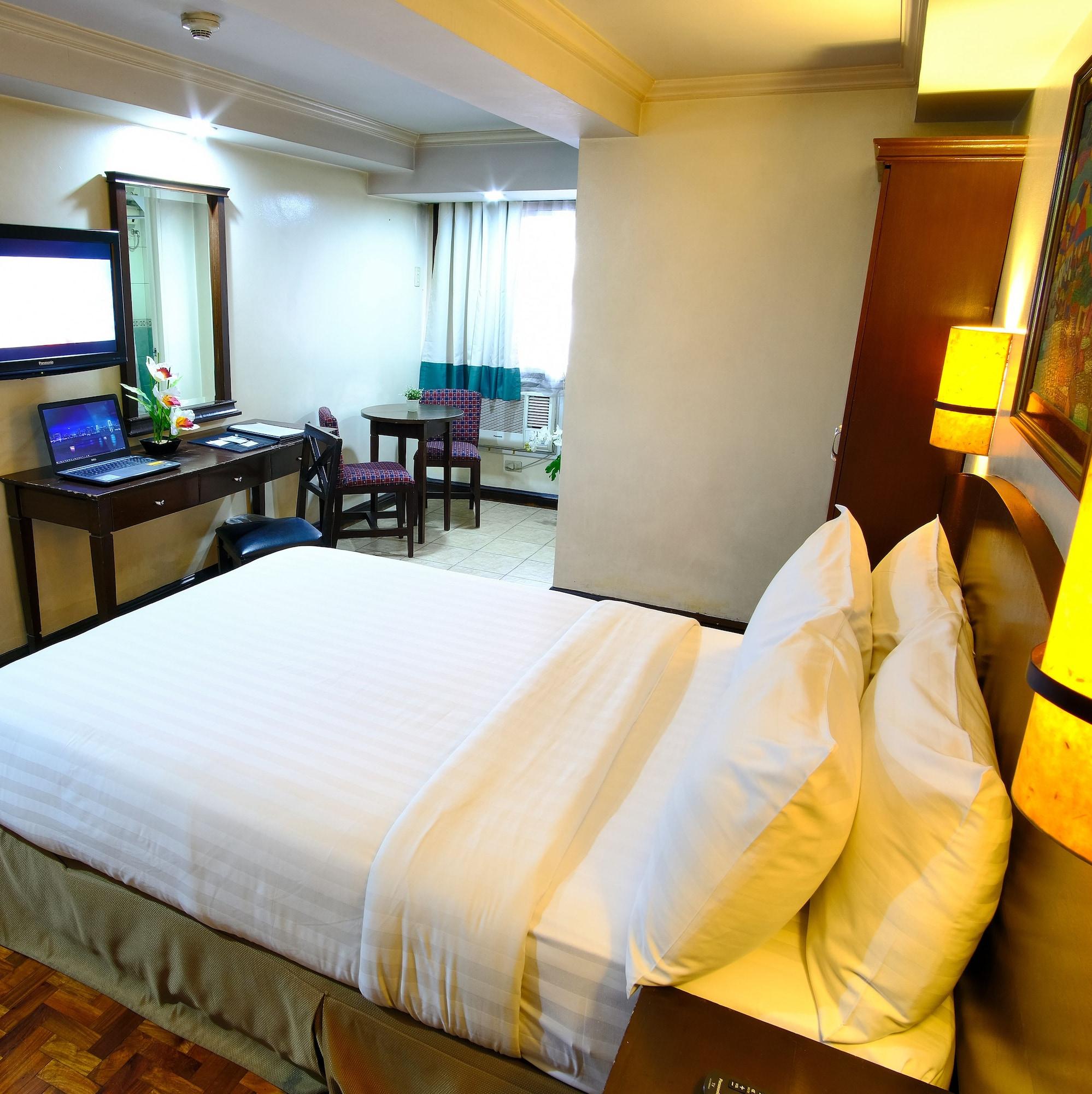 Fersal Hotel - Манила Екстериор снимка