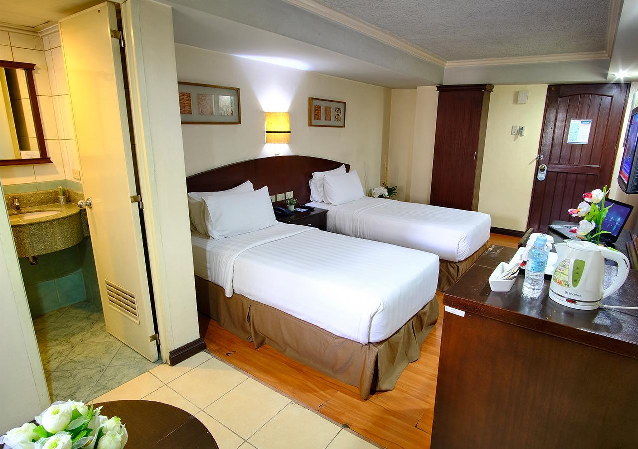 Fersal Hotel - Манила Екстериор снимка