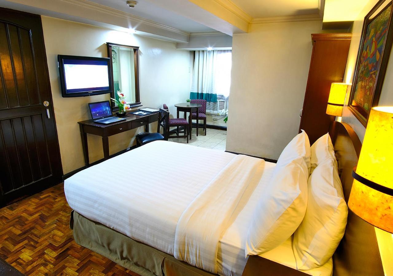 Fersal Hotel - Манила Екстериор снимка